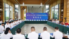 门很是注沉和支撑